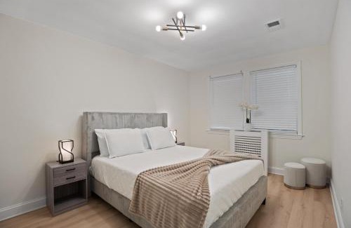 Washington Apartment | The Cozy District Den Stay