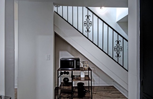 Fondren Apartment | The Cozy Fondren Loft