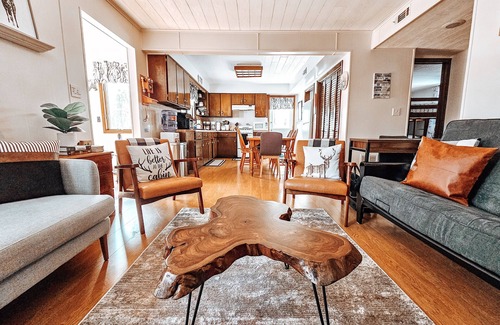Neillsville Cottage | The Cozy Getaway Cabin w/Hot Tub-Sauna-WiFi on ATV trails near Lake Arbutus