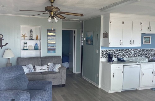 North Topsail Beach Cottage | The cozy Light House Cottage is ocean front with 2 bedrooms - sleeps 6 - 2 baths