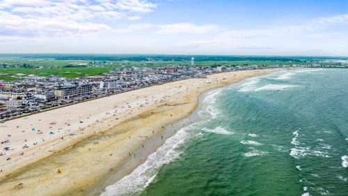 Hampton Hotel | The Crest - Hampton Beach