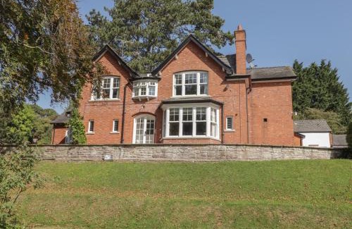 Turnastone House | The Croft