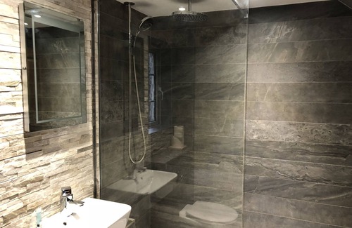 Saltash Hotel | The Crooked Inn