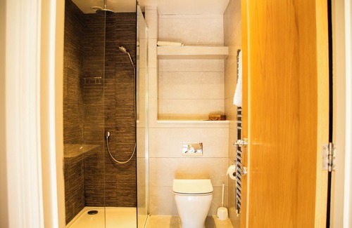 Penwood Hotel | The Crown & Garter