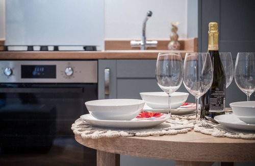Tenby Apartment | The Cwtch - 2 Bedroom Apartment - Tenby