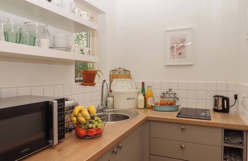 Axminster Cottage | THE DAIRY AT WYKE FARM, romantic, with a garden in Lyme Regis