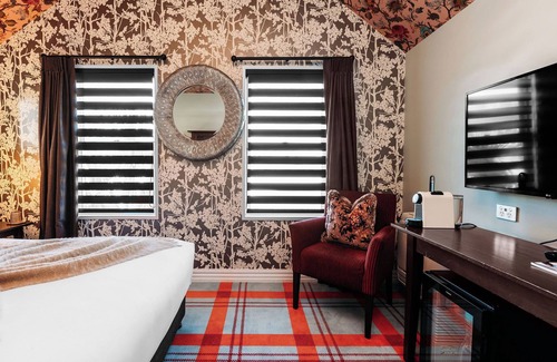 Queenstown Cabin | The Dairy Hotel Queenstown, A Naumi Chapter