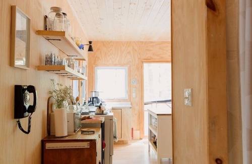Leeds and the Thousand Islands Cottage | The Dance Hall Cottage on Charleston Lake