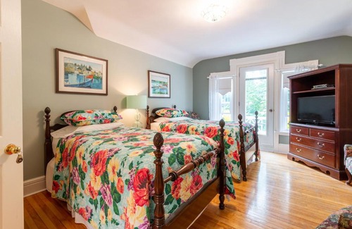 Charlottetown Bed & Breakfast | The Dawson House B&B