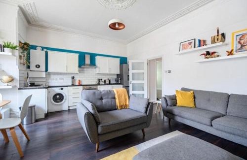 Croham Apartment | The Den