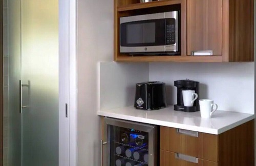 West End Hotel | The District, a Hilton Club - One Bedroom Standard - 1BR
