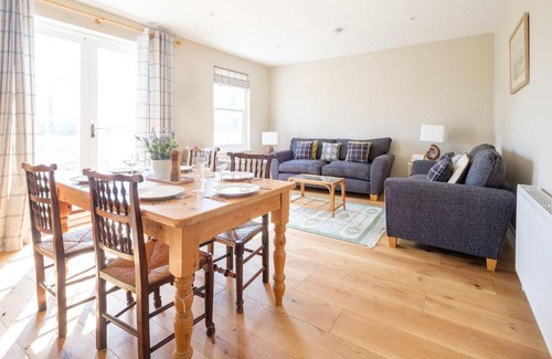 Leiston House | The Dower Lodge