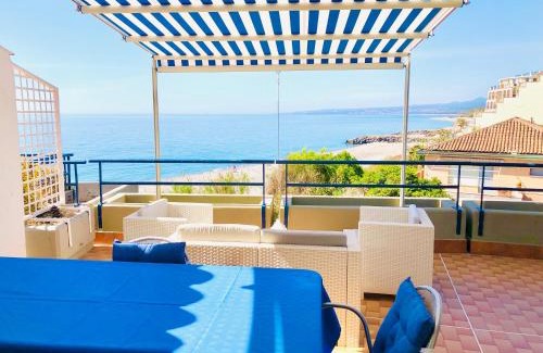 Recanati Apartment | The Dream - Seafront Loft