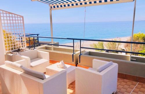 Recanati Apartment | The Dream - Seafront Loft