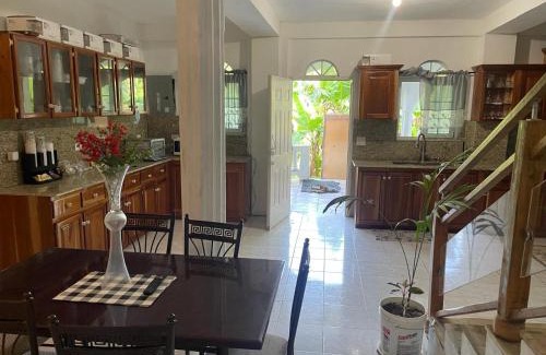 Robins Bay House | The Dream St Mary