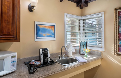 West Beach Bed & Breakfast | The Eagle Inn