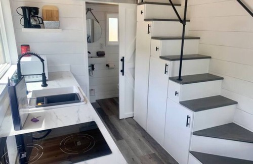 Bellevue Cabin | The Eagle's View - Tiny Home 4