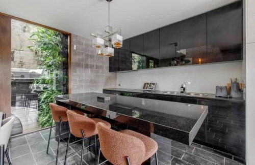 Fitzroy House | 'The Ebony' Explore Hip City-living in a Luxe Oasis