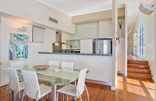 Currumbin House | The Edge - Currumbin Hill - Min. 3 Nights