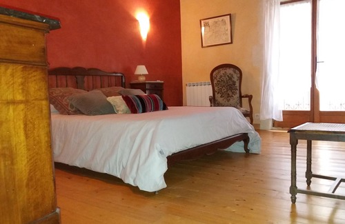 Laudun House | The eighteenth century house is opposite the fortified church of the village.