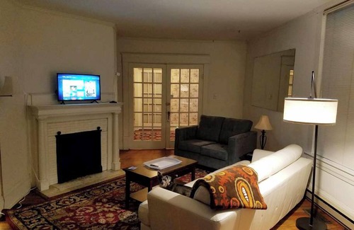 Henderson Bed & Breakfast | The Eleanor on Belle - Suite 1