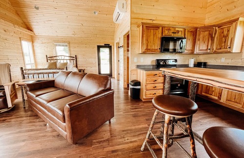 Bethany Cabin | The Elk Cabin - Hidden Acres Cabins