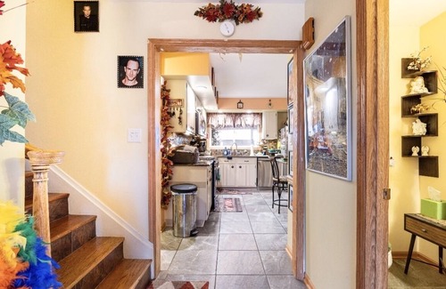Hoffman Estates House | "The Estates" 2 PRIVATE BEDROOMS in our Home, Hot Tub/Bathrooms & More