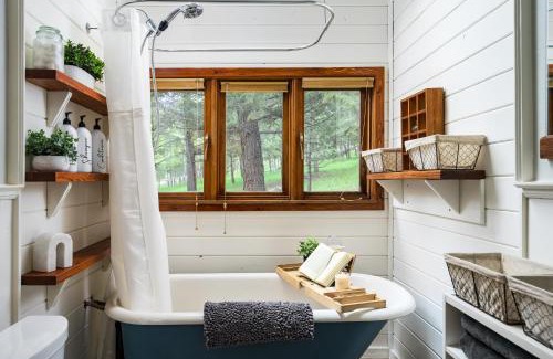 Evergreen House | The Evergreen Castle