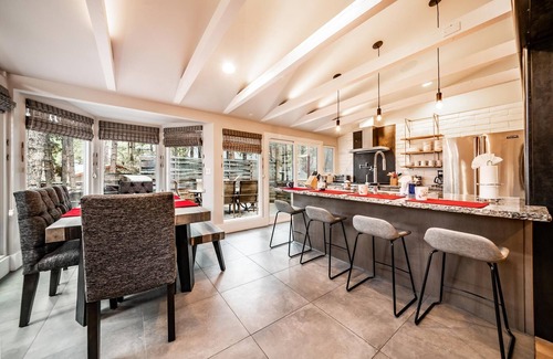 Cherry Hill House | The Extravagant House in the Heart of Flagstaff