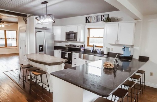 Owensville House | The Farmhouse at Red Oak Valley