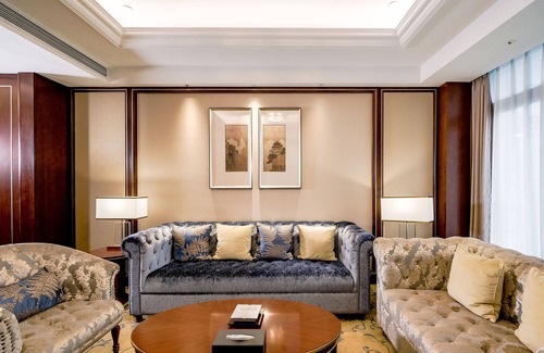 Kuiwen District Hotel | The Farrington Hotel - Building A