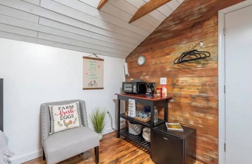 Staunton House | The Firefly Springhouse
