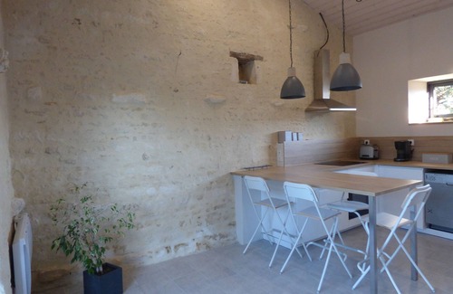 Sainte-Gemme-la-Plaine House | The flying hut