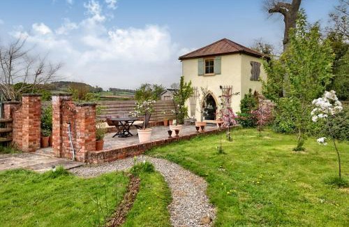 Hereford House | The Folly