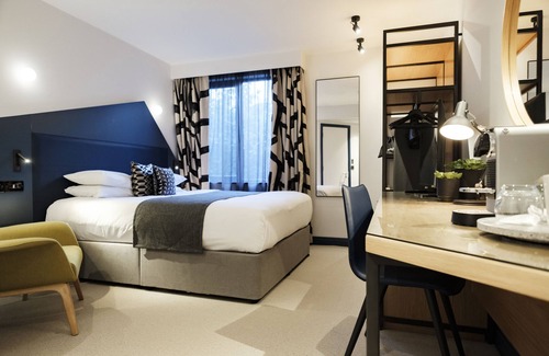 Hanger Hill Hotel | The Fox & Goose Hotel