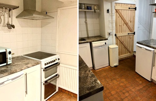 Inchbrook House | THE GARDEN COTTAGE, pet friendly, with open fire in Nailsworth