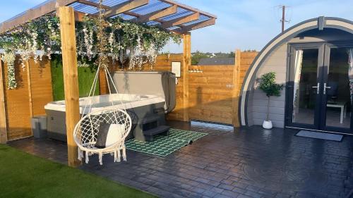 Buncrana Ski Chalet | The Garden Pod with Private Hot Tub