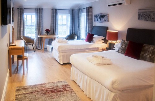 Mullinavat Hotel | The Garrandarragh Inn