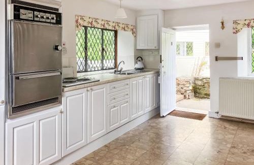 Llanarmon-yn-Ial House | The Gate House