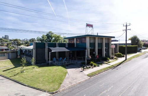 Tallangatta Hotel | The Gatta Inn
