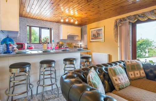 Roch House | The Gazebo, Holiday Home Newgale, Sleeps 3, 2 bedrooms, bathrooms