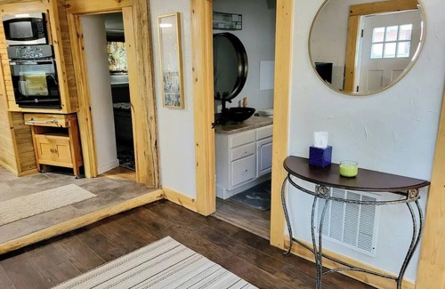 Colorado Springs Cabin | The General Store- Private and centrally locatednn