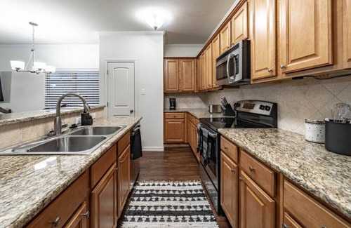 North by Northwest House | The Getaway - 4BR/2BA - Sleeps 9