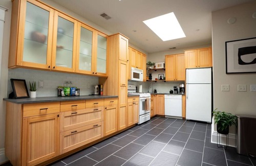 Northfield Apartment | The Getaway in DT Northfield!