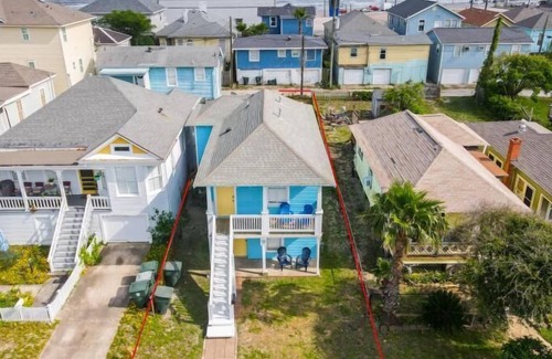 San Jacinto House | The Getaway: The beach is always a good idea!