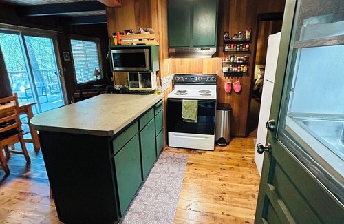Glacier Cabin | The Glacier Hideaway - 3-bedroom cabin close to Mt. Baker