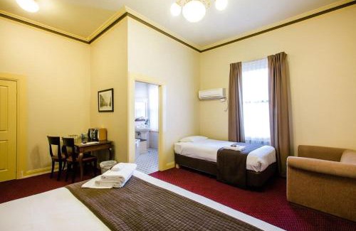 Hawthorn Hotel | The Glenferrie Hotel Hawthorn