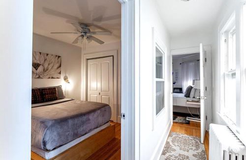 Cove - East Side - Shippan Apartment | The Gold Room near downtown trains fast wifi