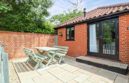 Harleston House | The Golden Cross