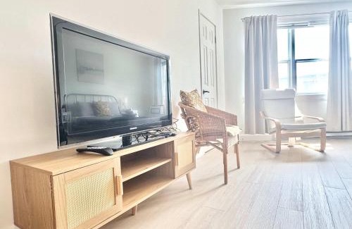 Maizerets Apartment | The Good Life 2 Beds AC Limoilou